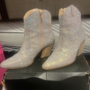 Matisse boots! Size 7.5 stunning booties